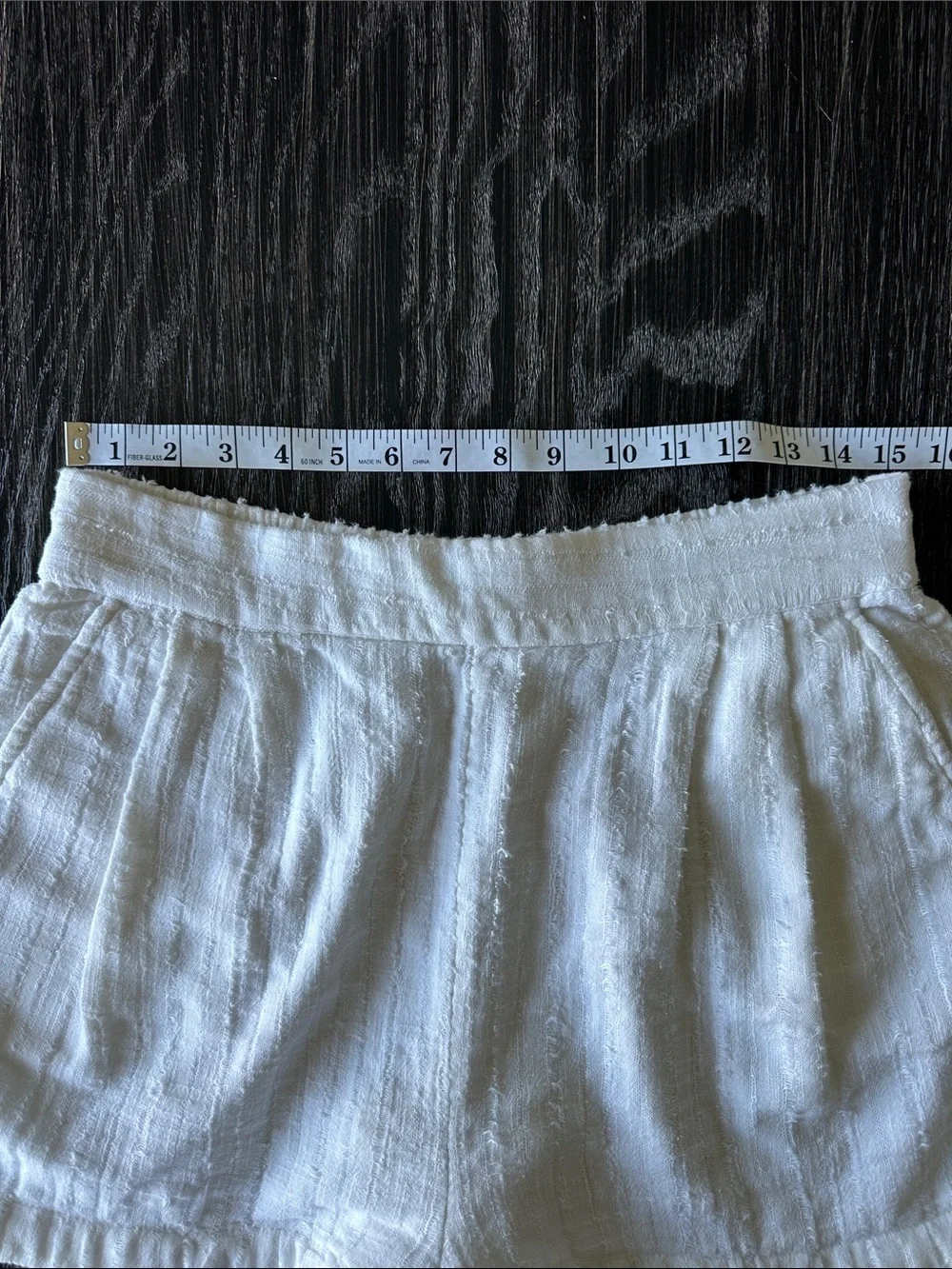 Free People Pull-on Gauzy Flowy Pleated Slightly Off White Shorts, Size Large